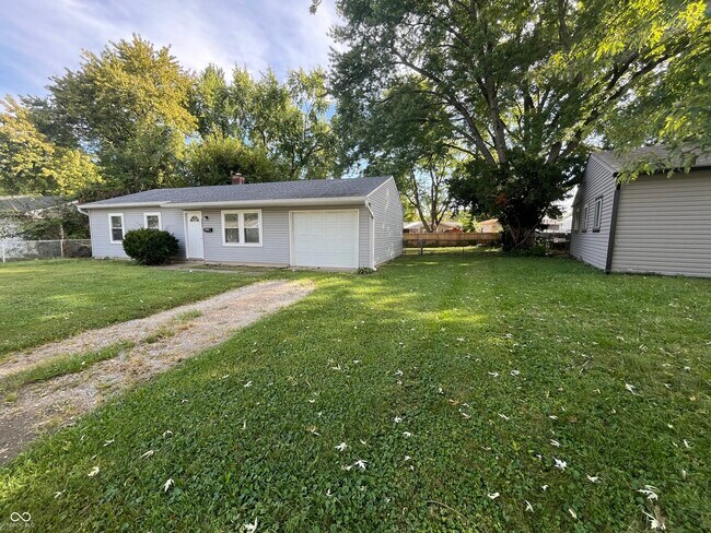 Building Photo - 3831 Bennett Dr