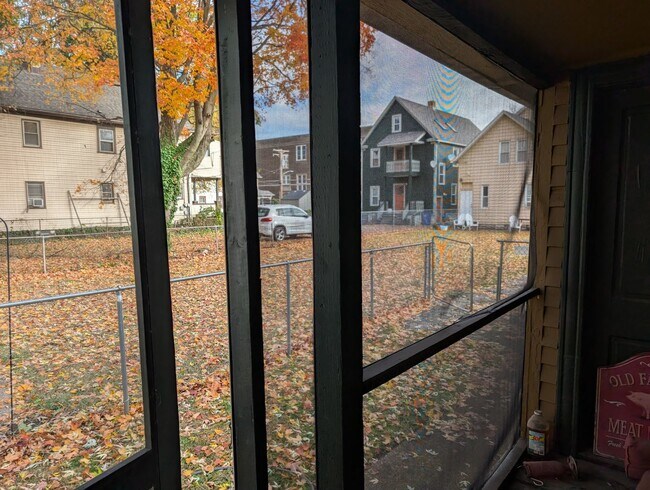 Building Photo - 2484 W 10th St