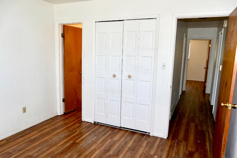 Building Photo - 47 Newport Cir