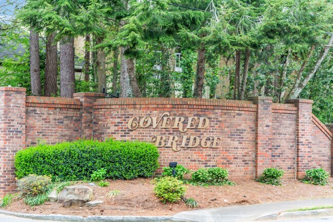 Building Photo - 2106 Palmyra Dr