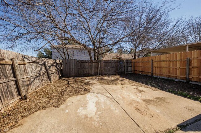 Building Photo - 13812 Spring Heath Rd