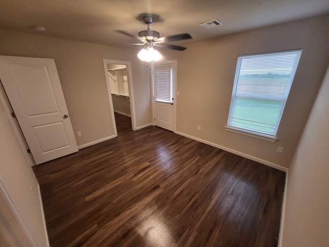 Building Photo - 3 Bed 2 Bath, New Construction!