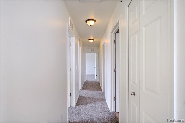 Building Photo - 29742 Fox Run Cir