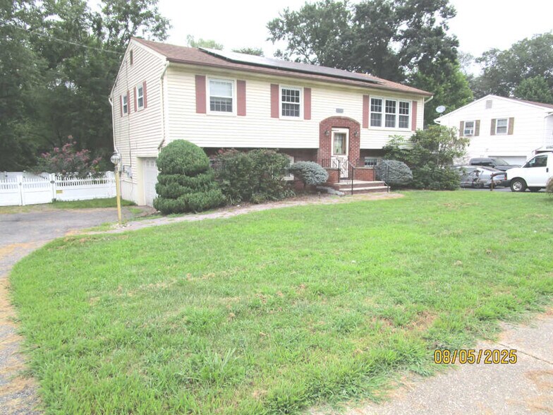 Primary Photo - 36 Andover Rd