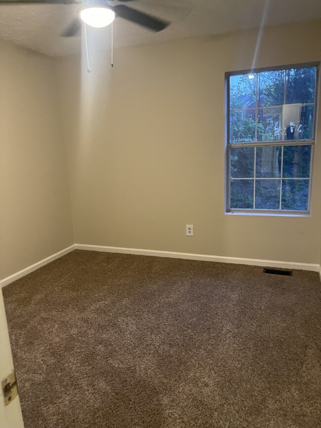 Building Photo - 5669 Wind Gate Ln