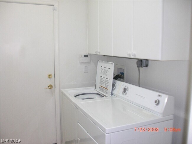 Building Photo - 6 Panther Creek Ct