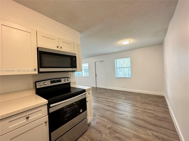 Building Photo - 2500 Johnson St