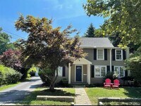 Building Photo - 102 Woodbury Rd