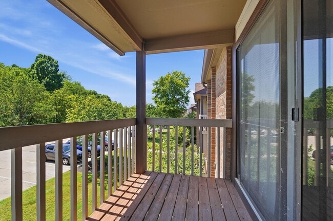 Building Photo - 76 View Terrace Dr