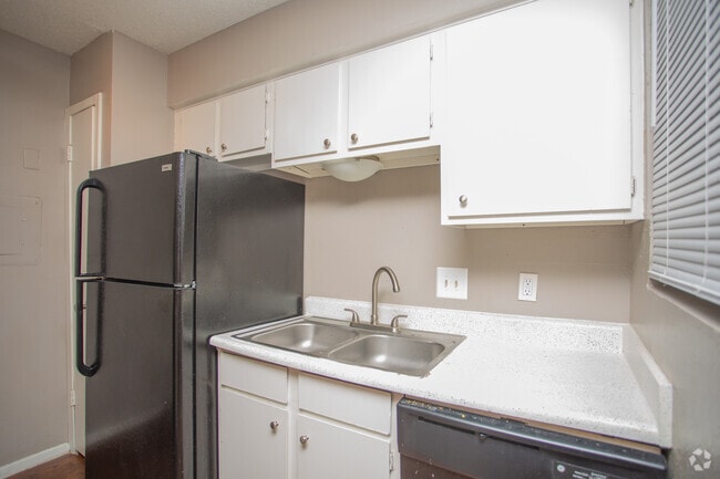 1BR, 1BA - 650SF - Villa del Sol Apartments