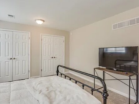 Building Photo - 2023 Jones Rd NW