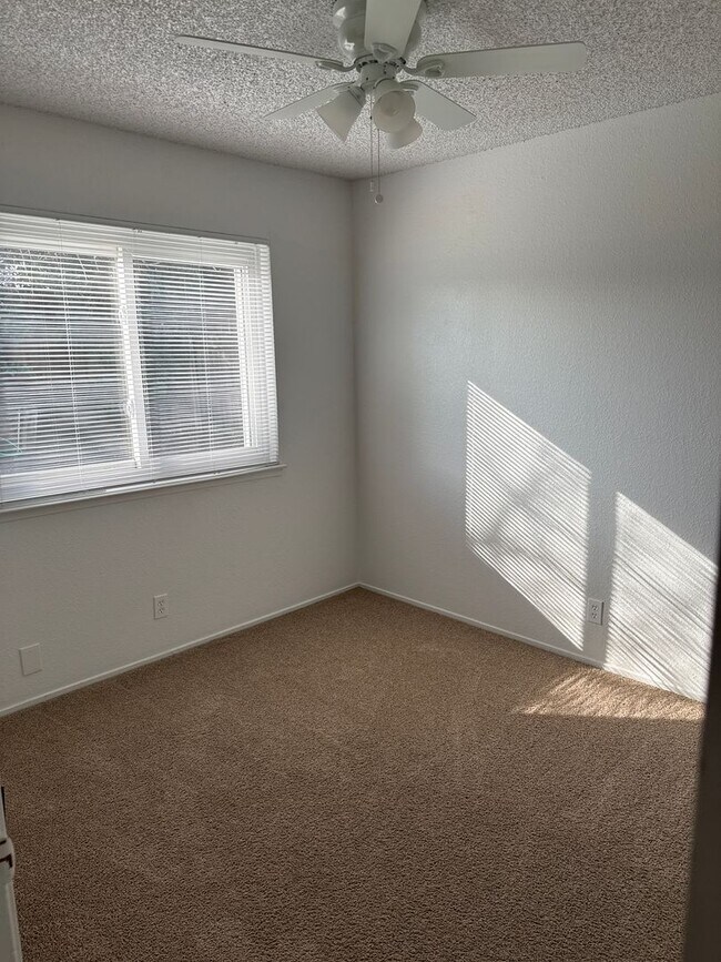 Building Photo - Affordable living