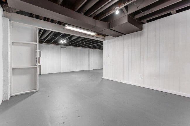 Building Photo - 7025 White Butterfly Ln