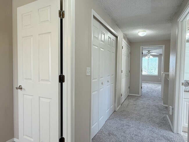 Building Photo - Conveniently Located Home in East Quincy H...