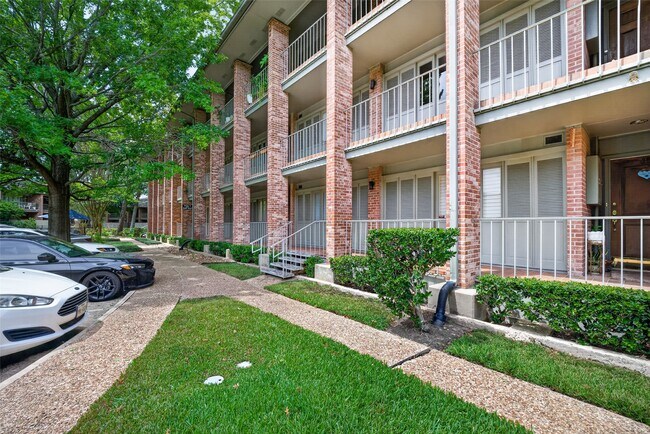 Building Photo - 6547 Bayou Glen Rd
