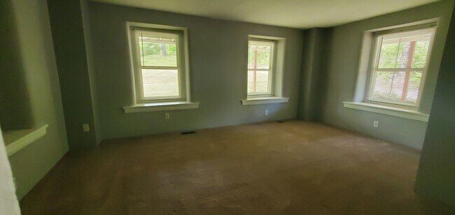 Building Photo - 29 Furnace Hill Rd