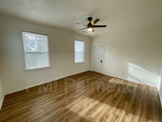 Building Photo - 105 W High St