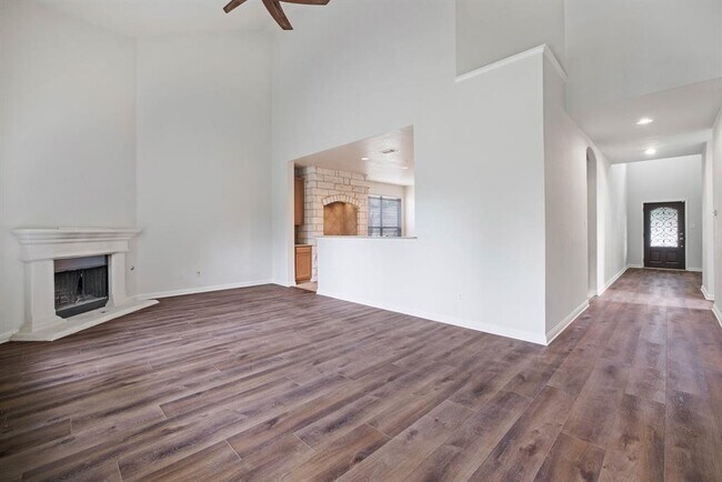Building Photo - 3800 Juniper Hills St