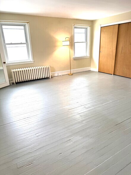 Building Photo - 206 N Bethlehem Pike