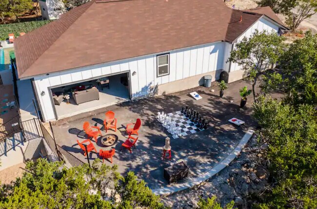 Building Photo - 1025 Scenic View Dr