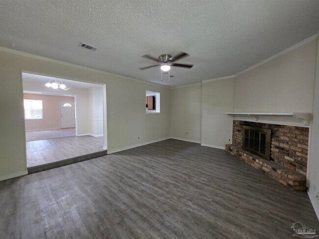 Building Photo - 4925 La Ceiba Dr