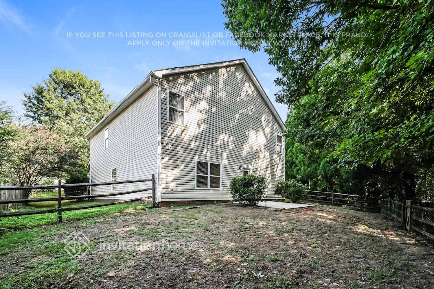 Building Photo - 2204 Golden Larch Ln