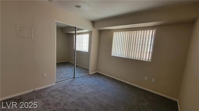 Building Photo - 4730 E Craig Rd