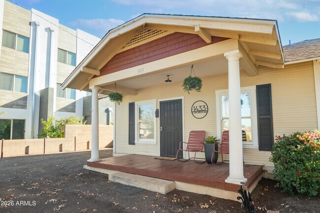 Building Photo - 1433 E Osborn Rd