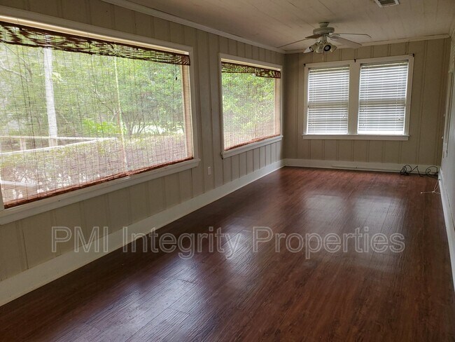 Building Photo - 4750 Tupello St