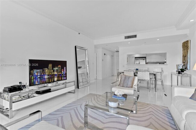 Building Photo - 251 Crandon Blvd