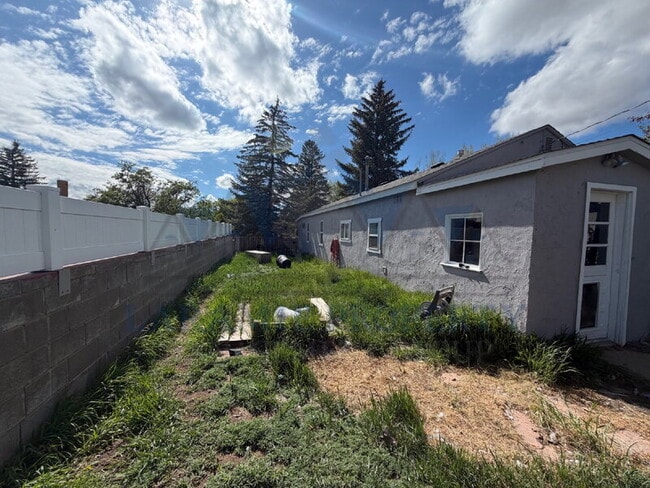 Building Photo - 811 S 23rd St