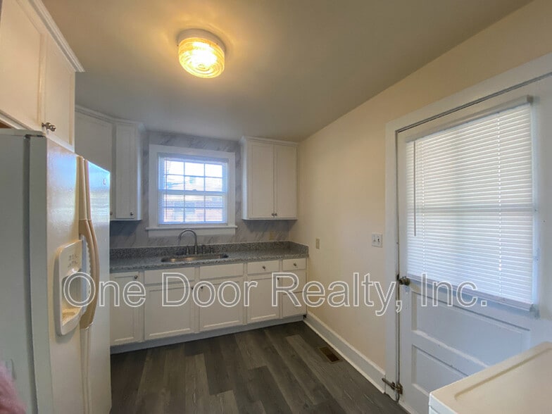 Building Photo - 715 Lafayette St