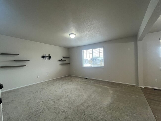 Building Photo - 1845 Tinker Dr