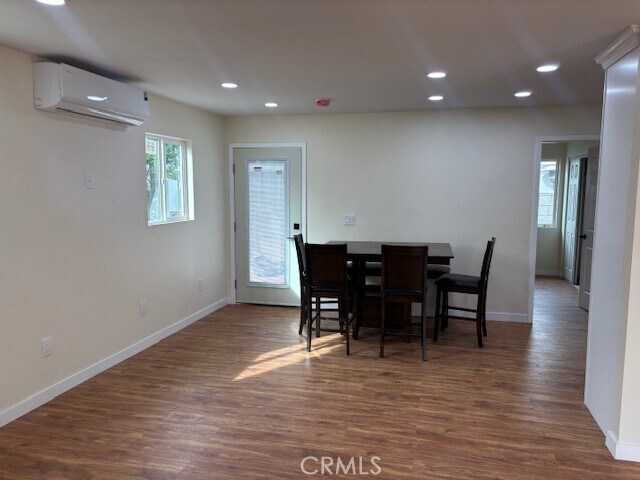 Building Photo - 5413 Pelleur St