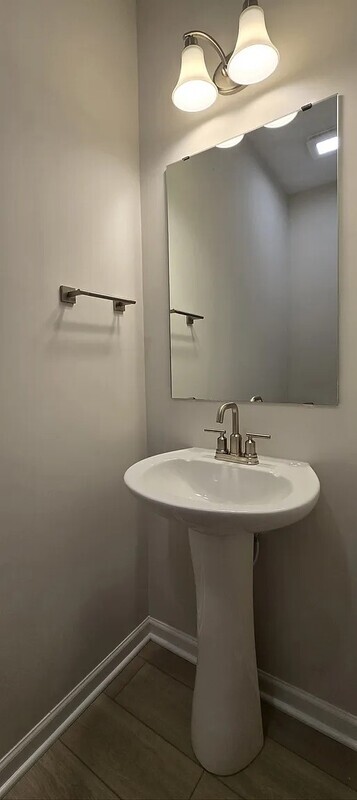 Building Photo - 3472 Bushwillow Dr