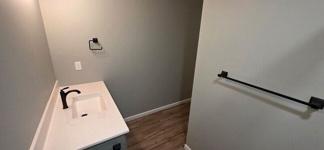 Building Photo - 715 N 35th St