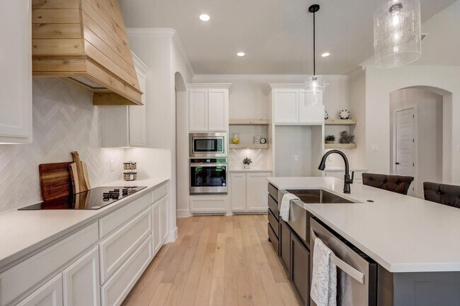 Building Photo - 1007 Meadow Wood Ter