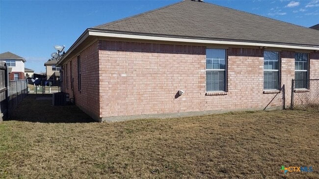 Building Photo - 3107 Yaupon Rd
