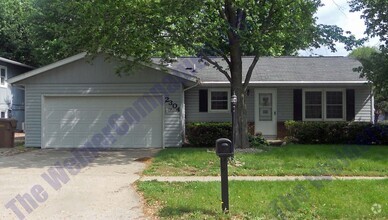 Building Photo - Now renting for August 1st!