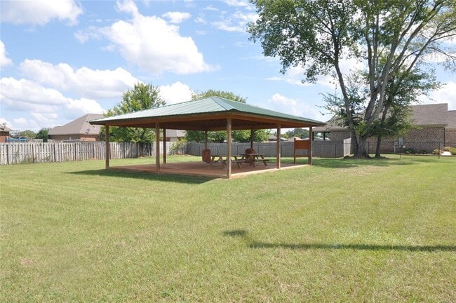Building Photo - 172 Sunnybrook Dr