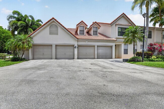 Building Photo - 5801 Coach House Cir