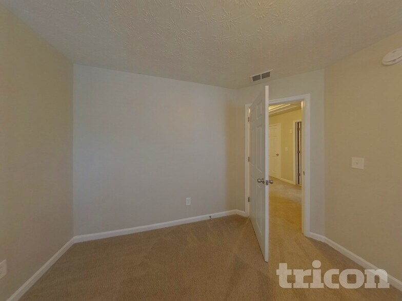 Building Photo - 750 Mountain Laurel Dr