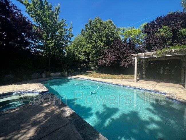 Building Photo - 3629 Walker Park Dr