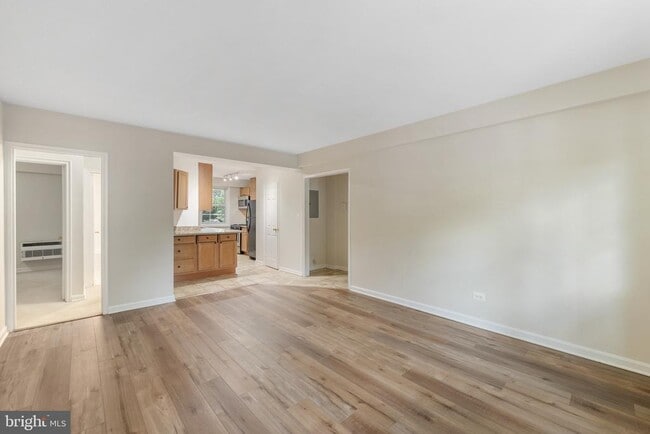 Building Photo - 4402 N Pershing Dr