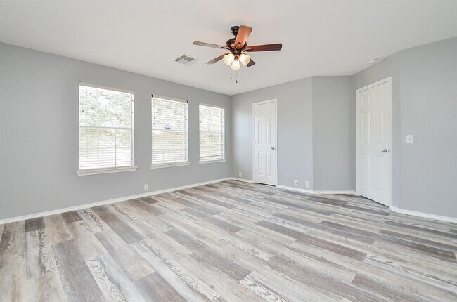 Building Photo - 20131 Larkspur Landing