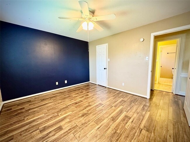 Building Photo - 119 Shadow Wood Dr
