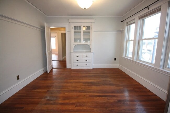 Building Photo - 63 Foster St