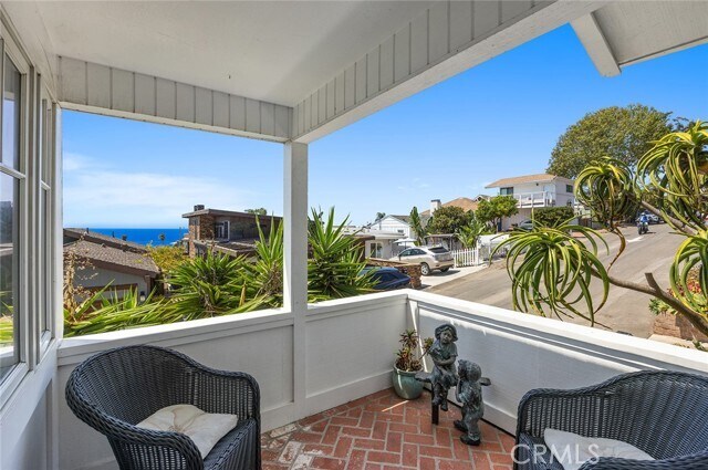 Building Photo - 2750 Solana Way