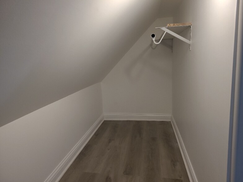 Building Photo - 2913 N Elston Ave