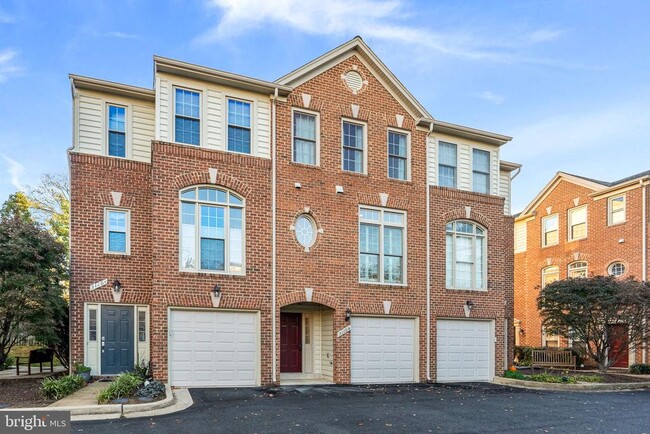 Building Photo - 3110 9th Rd N